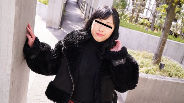 101423_924 – Người phụ nữ đã kết hôn đánh thức bản năng