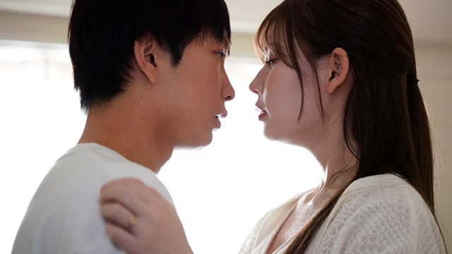 ADN-328 Vợ nương tựa anh hàng xóm vì chồng lạnh nhạt