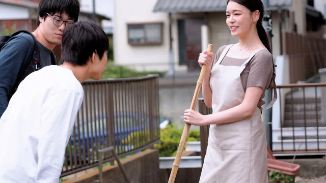 DVAJ-631 Nam sinh đắm chìm dục vọng với cô chủ trọ dâm đãng