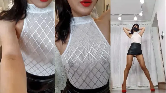 Em gái non tơ với chiếc váy ngắn cũn cỡn Part 1