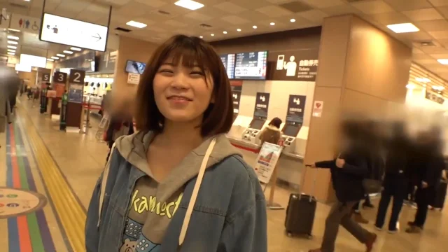 GANA-2233 Trò chơi đụng chạm và màn làm tình tại trạm xe