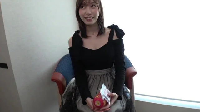 GANA-3250 Nhân viên thời trang tóc ngắn cá tính và đôi chân cực phẩm