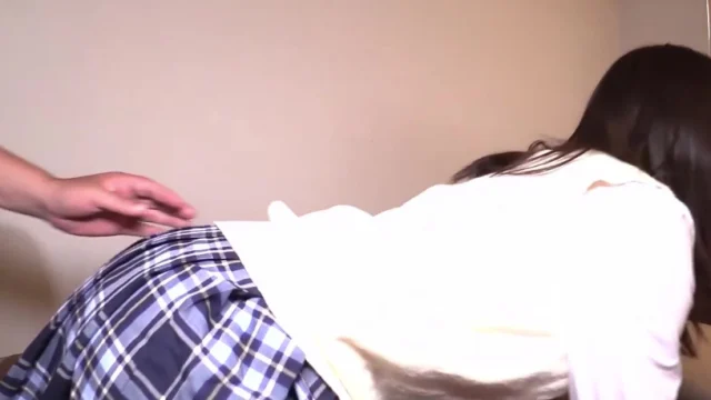 HEYZO-3373 Bé nữ sinh sa ngã vào cuộc hoan lạc không kiểm soát