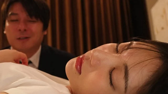 Tưởng dụ được gái xinh vào khách sạn, ai ngờ mình mới là… thóc