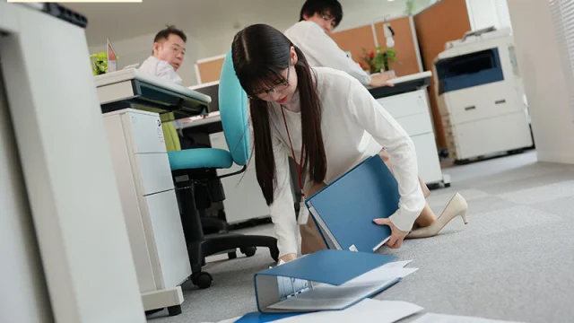 IPZZ-366 Đưa em cấp dưới bị ngã quỵ về nhà chăm sóc