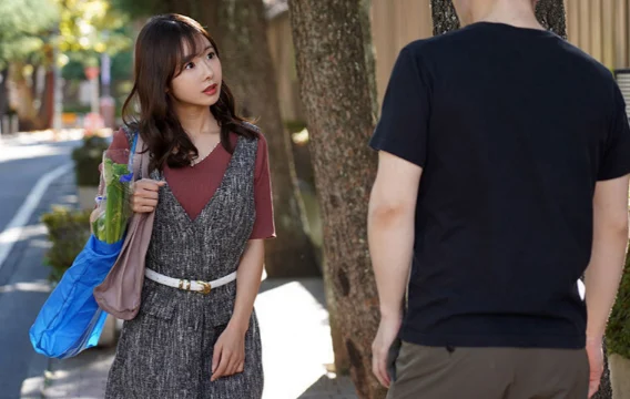 JUQ-752 Gặp lại cô bạn thời thơ ấu đã có chồng