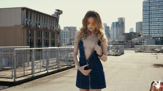 PlayboyPlus – Ngắm nhìn em từ trên cao