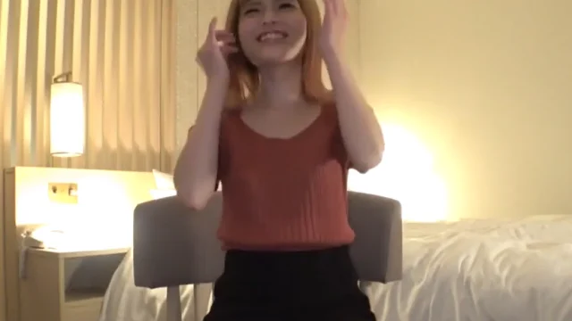 SIRO-4101 Cơn khoái cảm đầu đời của cô nàng 19 tuổi