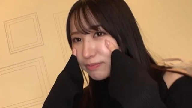 SIRO-5256 Em gái làm ở tiệm bánh ngọt tê người khi được thủ dâm