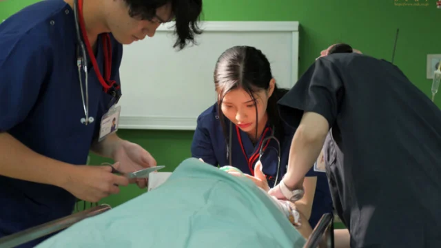 STARS-964 Tên bệnh nhân cưỡng hiếp nữ bác sĩ